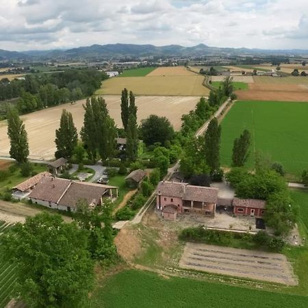 Agriturismo Le Corti Della Gualdana ヴォゲーラ エクステリア 写真