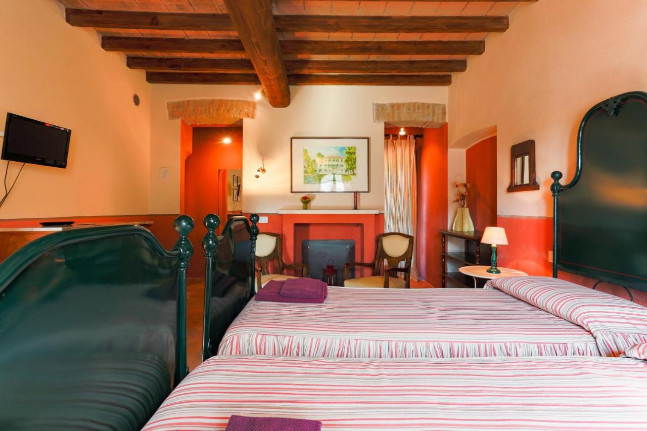 Agriturismo Le Corti Della Gualdana ヴォゲーラ エクステリア 写真