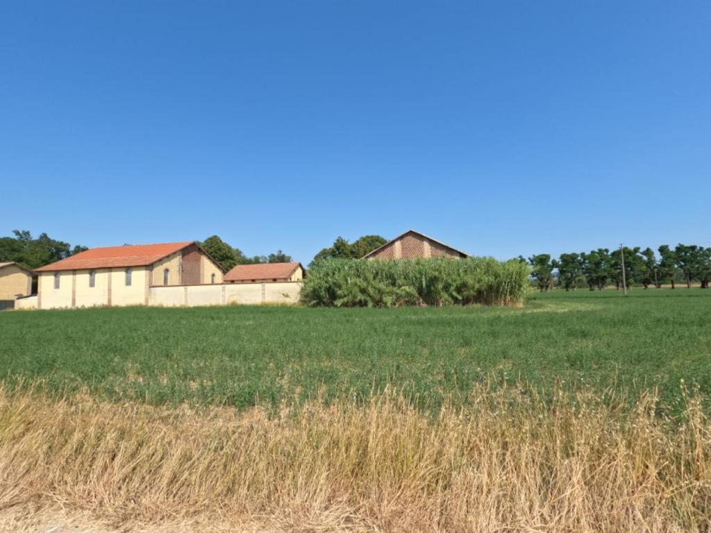 Agriturismo Le Corti Della Gualdana ヴォゲーラ エクステリア 写真